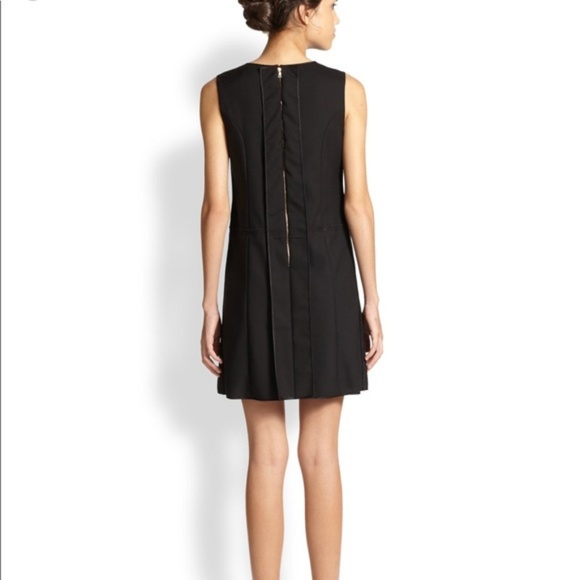 👗 SALE NWT Marc Jacobs Black Pleated Shift Dress - Picture 3 of 3
